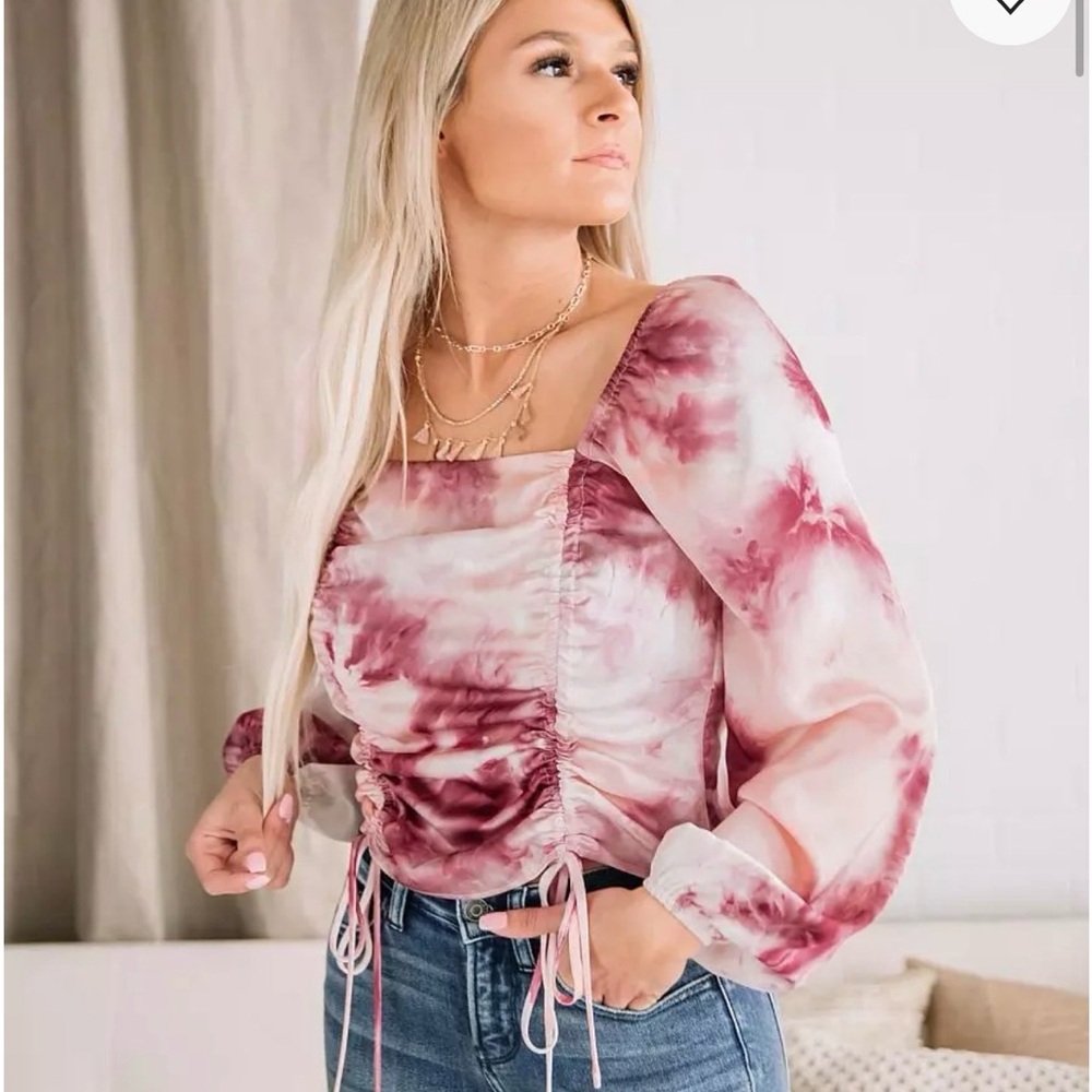 Elegant Pink Tie-Dye Crop Top